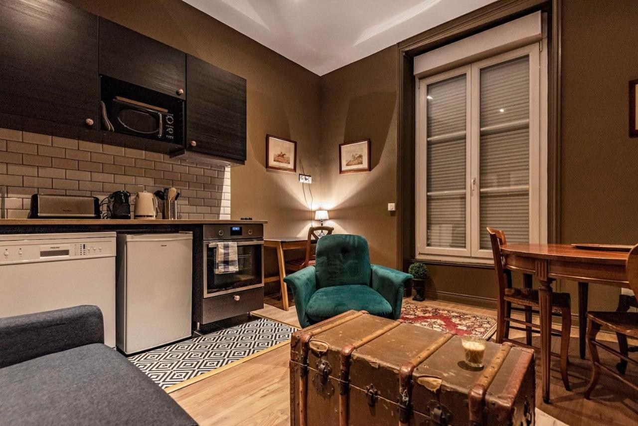 Suites Du General Leclerc Реймс Екстериор снимка