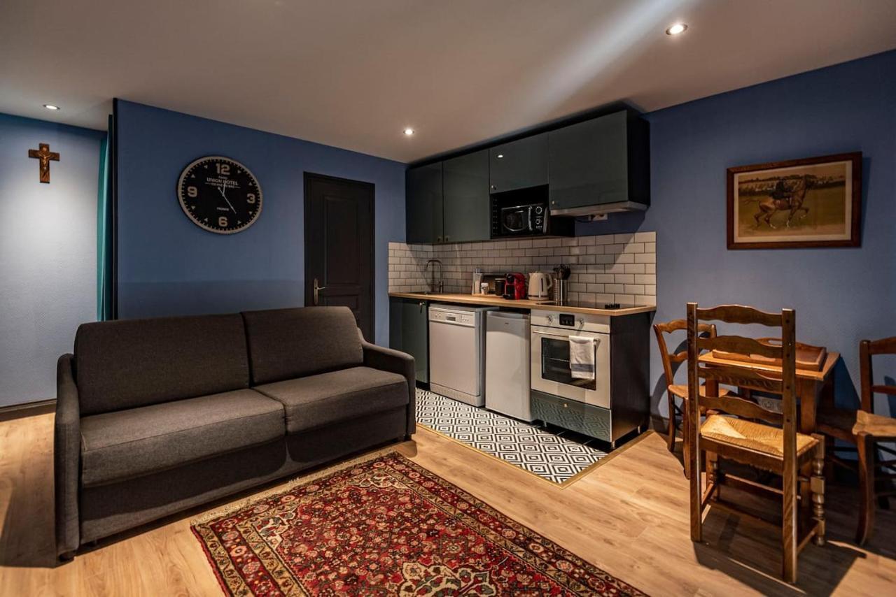 Suites Du General Leclerc Реймс Екстериор снимка